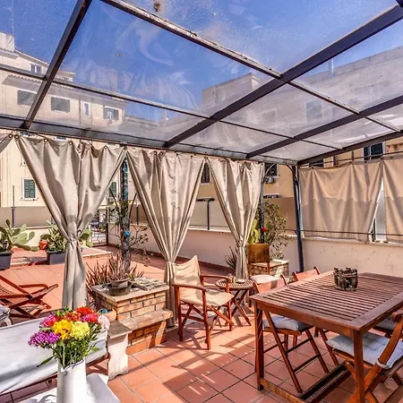 Cozy Flat In Vatican Area With Private Terrace Апартаменты *